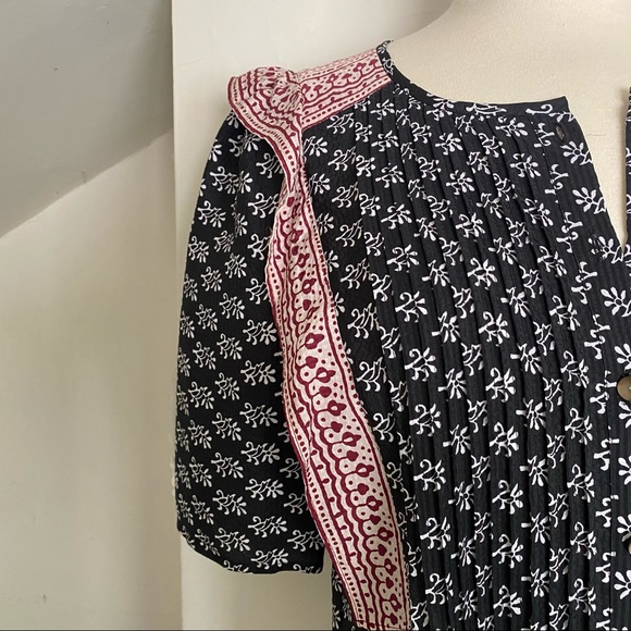 Veronica beard Jules pintuck flutter top size 4 - Picture 5 of 9